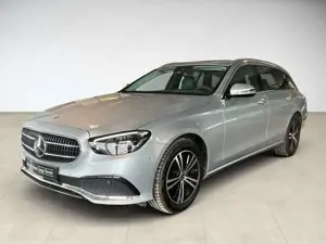 Mercedes-Benz E 220 d T Avantgarde AUT Kam. KlimaA LED LM Navi
