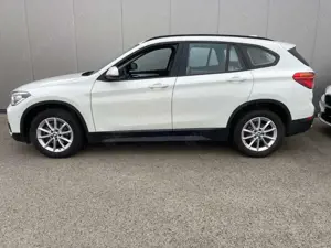 BMW X1 sDrive18iA*Dachreling*PDC*Navi*Kamera