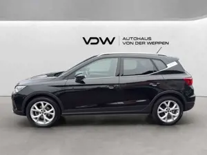 SEAT Arona FR 1.0 TSI Kamera, Navi, Verkehrszeichen. Klima Bild 3