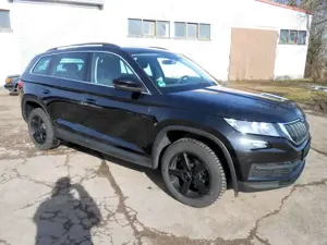 Skoda Kodiaq 2.0 TDI DSG Ambition 7 SITZE PDC SH NAVI ALU