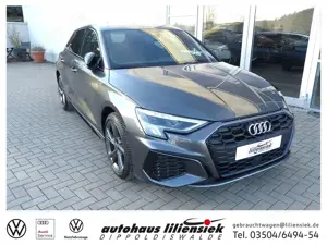 Audi A3 Sportback 45 TFSIe S-tronic S line *LED*Navi*