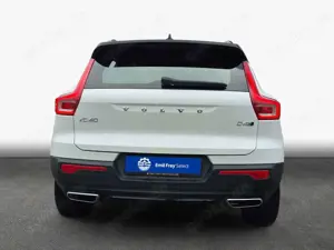 Volvo XC40 XC40 D4 AWD Geartronic R-Design WINTERPAKET*STDHZ Bild 5