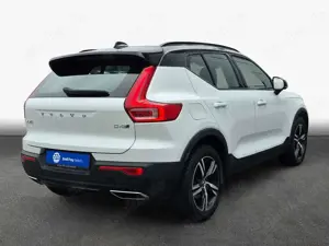 Volvo XC40 XC40 D4 AWD Geartronic R-Design WINTERPAKET*STDHZ Bild 2