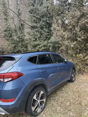 Hyundai TUCSON 2.0 CRDi 4WD GLS