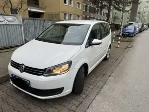 Volkswagen Touran 1.6 TDI DPF BlueMotion Technology DSG Cup