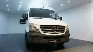 Mercedes-Benz Sprinter II Kasten 318/319 CDI Bild 2