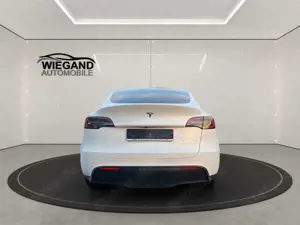 Tesla Model Y Long Range Dual-Motor+AWD+AHK+ Bild 4