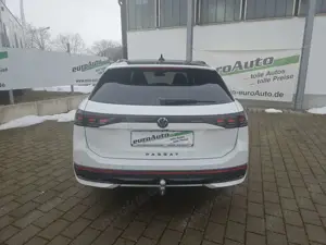 Volkswagen Passat Variant R-Line 2.0 TDi DSG 4Mo Leder Navi Bild 4