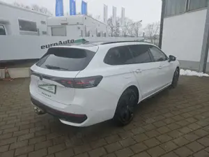 Volkswagen Passat Variant R-Line 2.0 TDi DSG 4Mo Leder Navi Bild 5