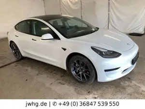 Tesla Model 3 Bild 2