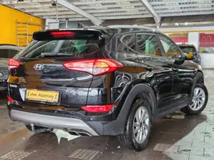 Hyundai TUCSON Style 2WD*Navi*PDC-Kamera*LHZ*1900Kg Anh* Bild 2