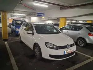Volkswagen Golf 1.4 Benzin  1 Hand   TÜV 10/26