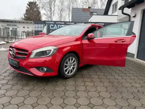 Mercedes-Benz A 180 BlueEfficiency + XENON + PANO + 0% FINANZIERUNG