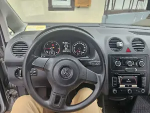 Volkswagen Caddy Caddy 1.6 TDI (5-Si.) Startline Bild 4
