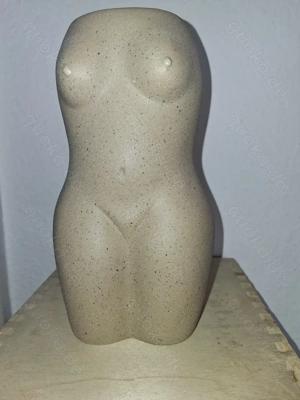 Blumenvase von der Marke DOIY