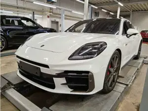 Porsche Panamera Turbo E-Hyb Active Body Ride · Vierradl Bild 2