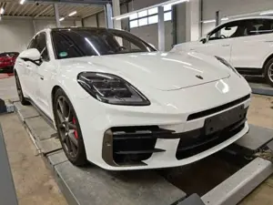 Porsche Panamera Turbo E-Hyb Active Body Ride · Vierradl Bild 3