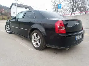 Chrysler 300 SRT 300C SRT8 V8 HEMI Bild 4