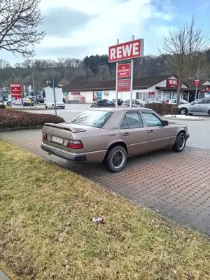 Mercedes-Benz 230 Radioanlage,