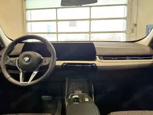 BMW X1 sDrive18i Driving Assistant AHK Bild 5