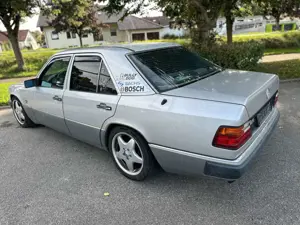 Mercedes-Benz E 260 E-Klasse Bild 4