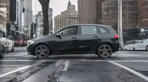 Mercedes-Benz B 200 B B 200||30000KM!|KLIMAAUTO|TEMPOMAT|AMG-FELGEN| Bild 4