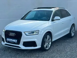 Audi RS Q3 RS Q3 2.5 TFSI quattro S-tronic PANO KEYLESS-GO