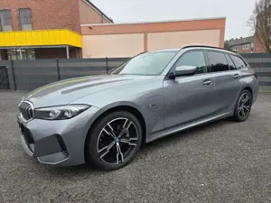 BMW 320 e M Sport HeadUp-AHK-Unfallfrei