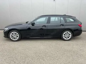 BMW 318 d Touring *DAB*Lordosenstütze*Panorama-Dach*
