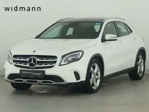 Mercedes-Benz GLA 200 *Urban*Panorama*Navigation*LED*Automatik