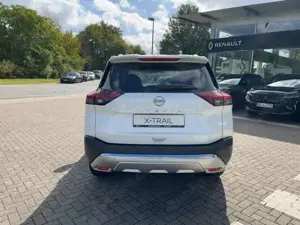 Nissan X-Trail Tekna 163 PS Auto. Schiebedach/Pano/PDC Bild 3