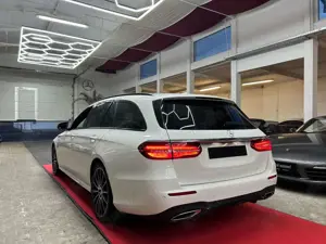 Mercedes-Benz E 200 T *AMG LINE*WIDESCREEN*ACC*HEAD UP*NIGHT* Bild 4