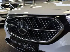 Mercedes-Benz E 200 Avantgarde-P Panorama/Distronic/Sitzklima Bild 2