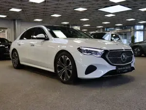 Mercedes-Benz E 200 Avantgarde-P Panorama/Distronic/Sitzklima Bild 4