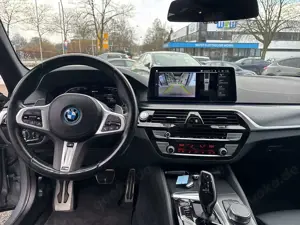 BMW 530 E xDrive M Sport *Laser*AHK*Pano*Navi Bild 5