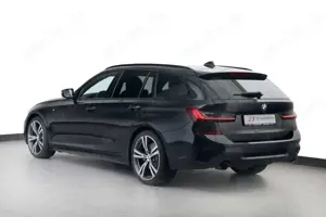 BMW 330 Bild 3