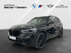 BMW X5 M50i