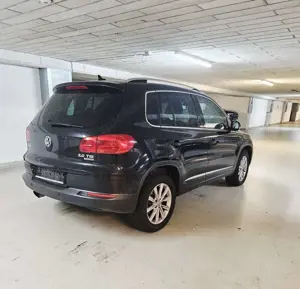 Volkswagen Tiguan 2.0 TSI 4Motion Sport  Style Bild 2