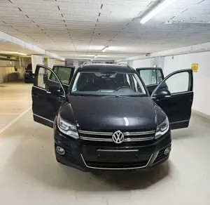 Volkswagen Tiguan 2.0 TSI 4Motion Sport  Style Bild 3