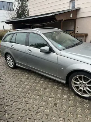 Mercedes-Benz C 220 Bild 4