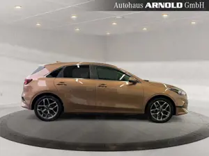 Kia Ceed / cee'd Ceed 1.5 T-GDI Platinum Sitzluft Memory LED Navi Bild 5