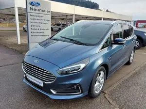 Ford S-Max Titanium 7-Sitzer