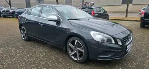 Volvo S60 Lim. R-Design Bild 2