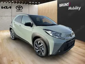 Toyota Aygo X 1.0 Automatik Teamplayer Kamera Carplay Bild 3