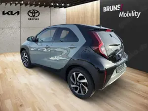 Toyota Aygo X 1.0 Automatik Teamplayer Kamera Carplay Bild 5