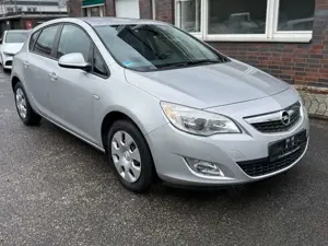 Opel Astra J Lim. 5-trg. Design Edition