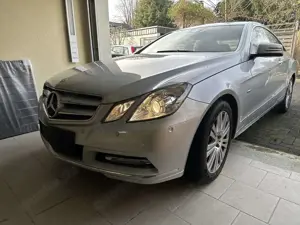 Mercedes-Benz E 200 Coupe BlueEFFICIENCY 7G-TRONIC Elegance