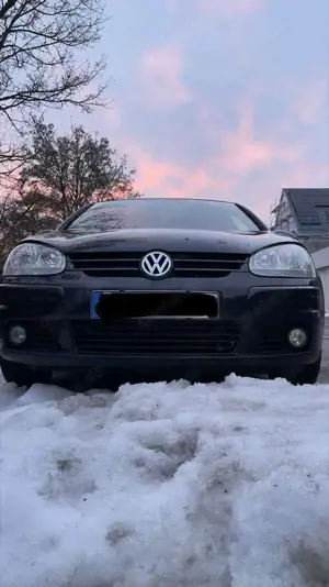 Volkswagen Golf VW Golf 5 1,6 FSI Benziner 116 PS, TÜV bis Juli 20