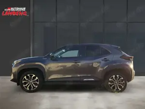 Toyota Yaris Cross Hybrid 1.5 VVT-i Team Deutschland Bild 3
