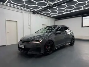 Volkswagen Golf GTI TCR *NARDO*AKRAPOVIC*DCC*PANORAMA*R.KAM